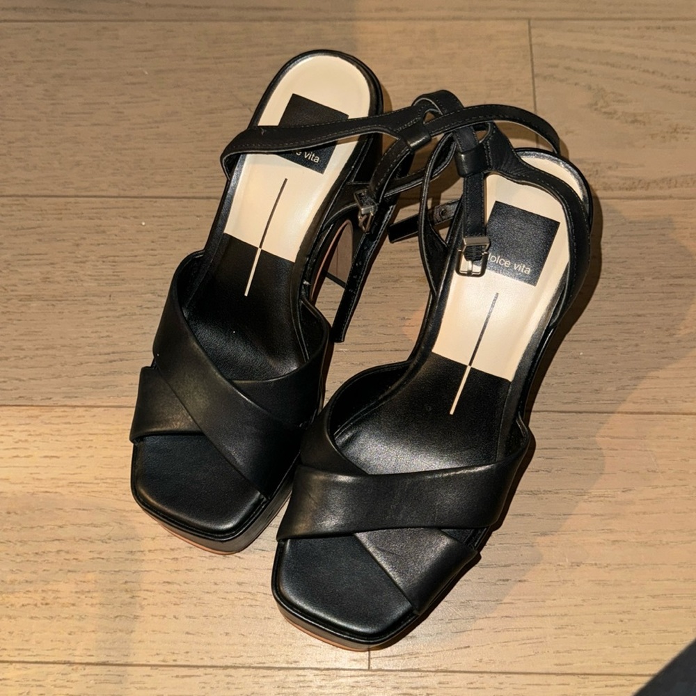 Dolce Vita Black Leather Wessi Platform Black size 6.5